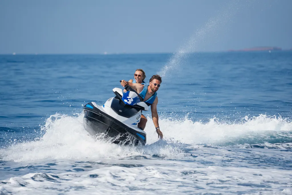 Location de jet ski sans permis à Mandelieu-la-Napoule, navigation libre dans la baie