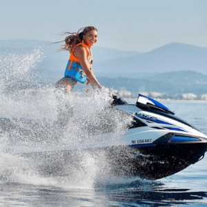 femme-location-jet-ski-1h-théoule-mandelieu-cannes